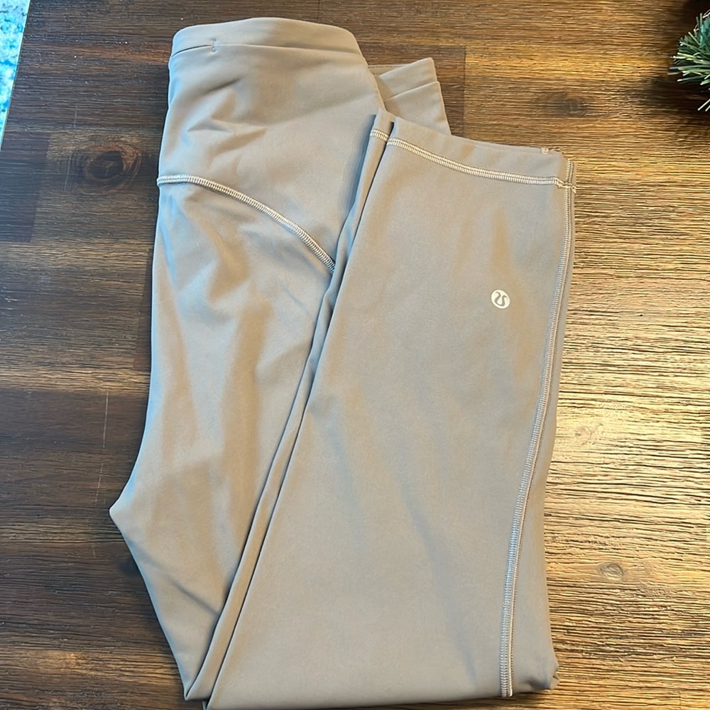 Lululemon swift speed high rise 21” - khaki green